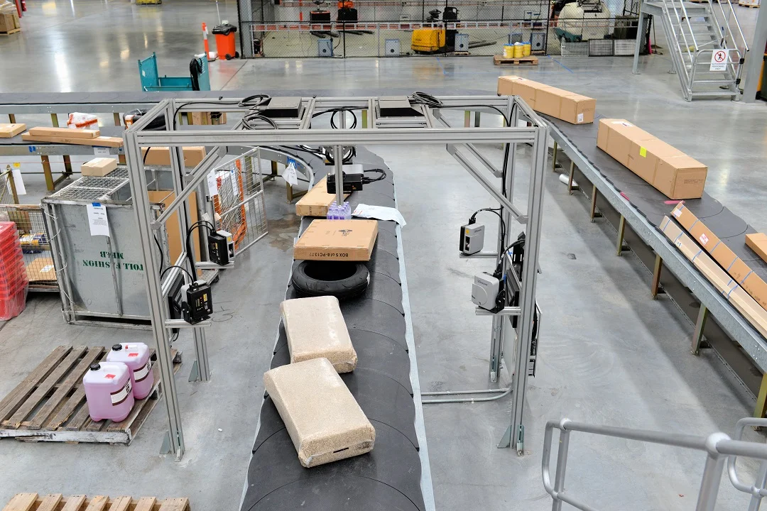 Toll Global Express Enterprise Security Integration 13 Sortation conveyor