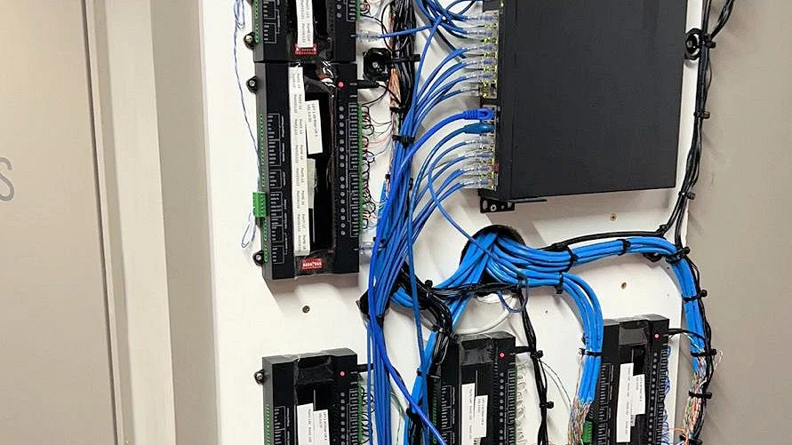 How to Install a Rack Mount Patch Panel?, by Camilla Zhang