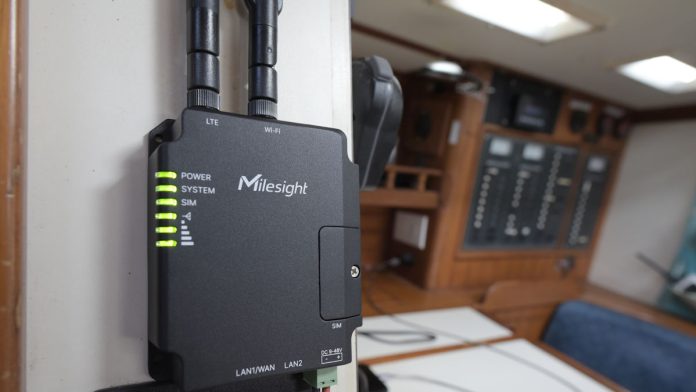 Milesight UR32 Router
