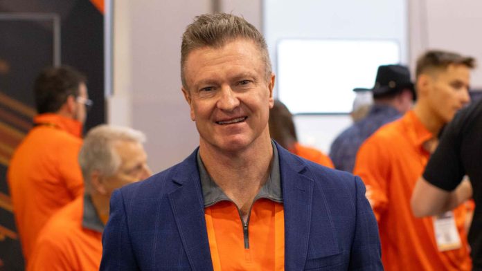 Craig Schutte Marks 25 Years with Gallagher