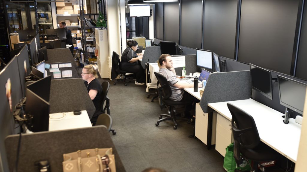 H3C Plus Seeks Sales Estimator 1 H3C Plus Seeks Sales Estimator