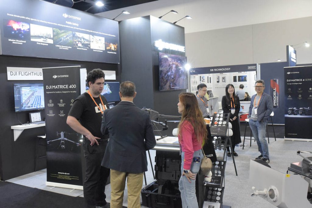 127347 scenes security expo 10