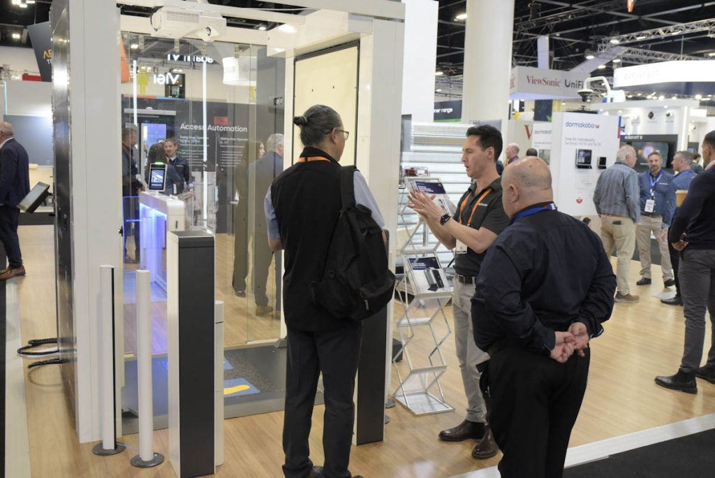 127347 scenes security expo 27