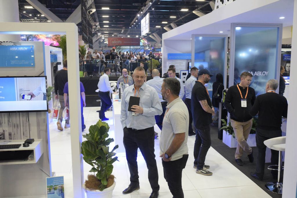 127347 scenes security expo 35