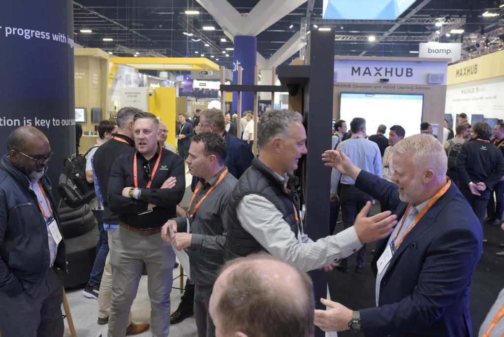 127347 scenes security expo 44