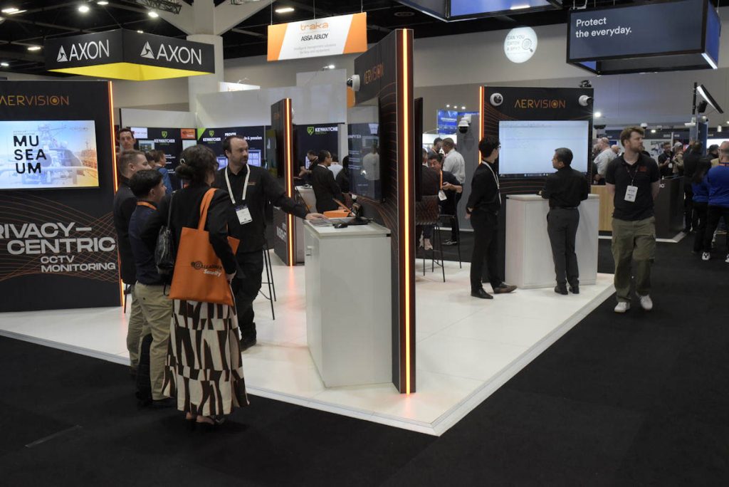 127347 scenes security expo 76