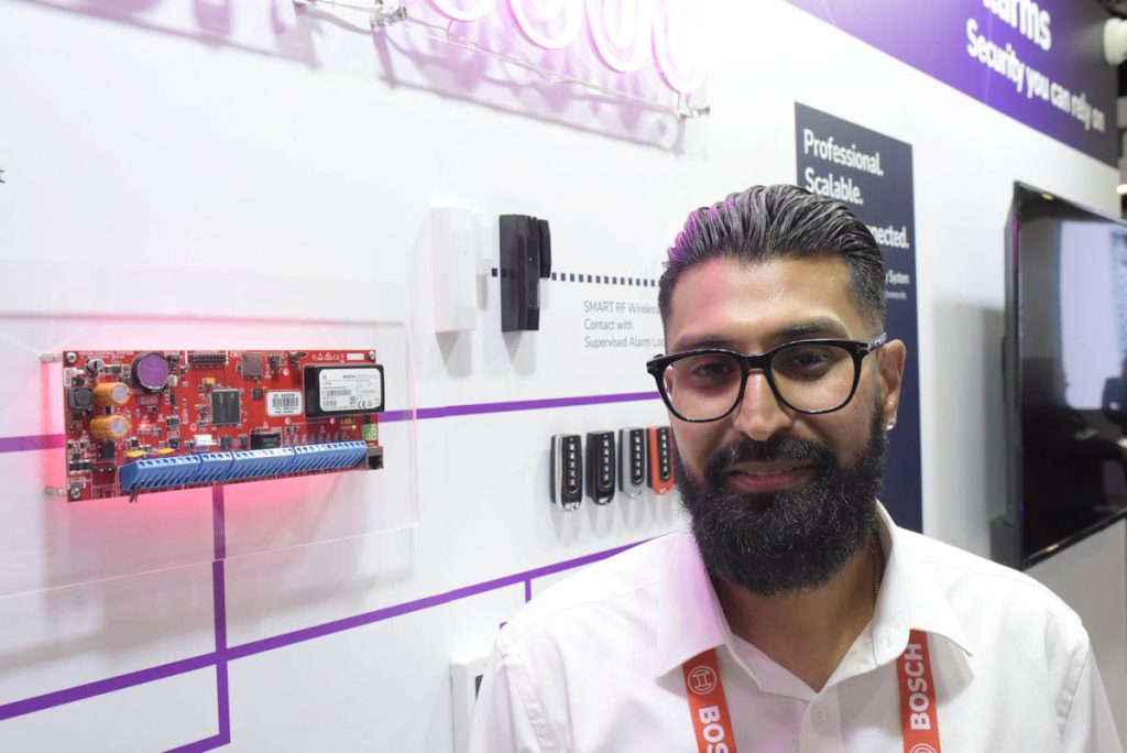 127347 scenes security expo 80