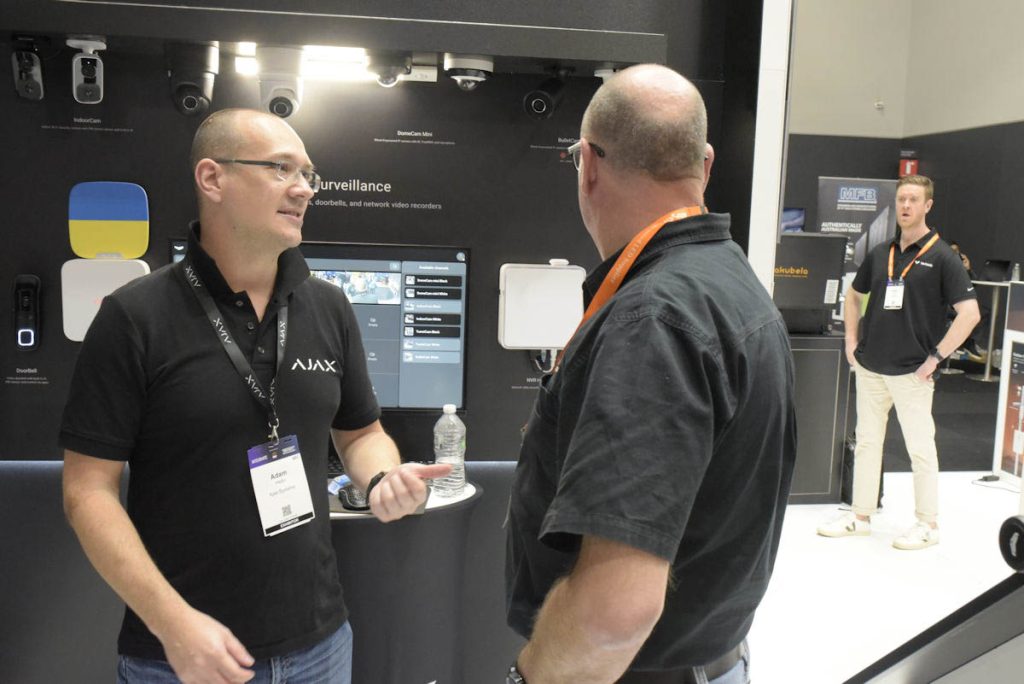 127347 scenes security expo 85