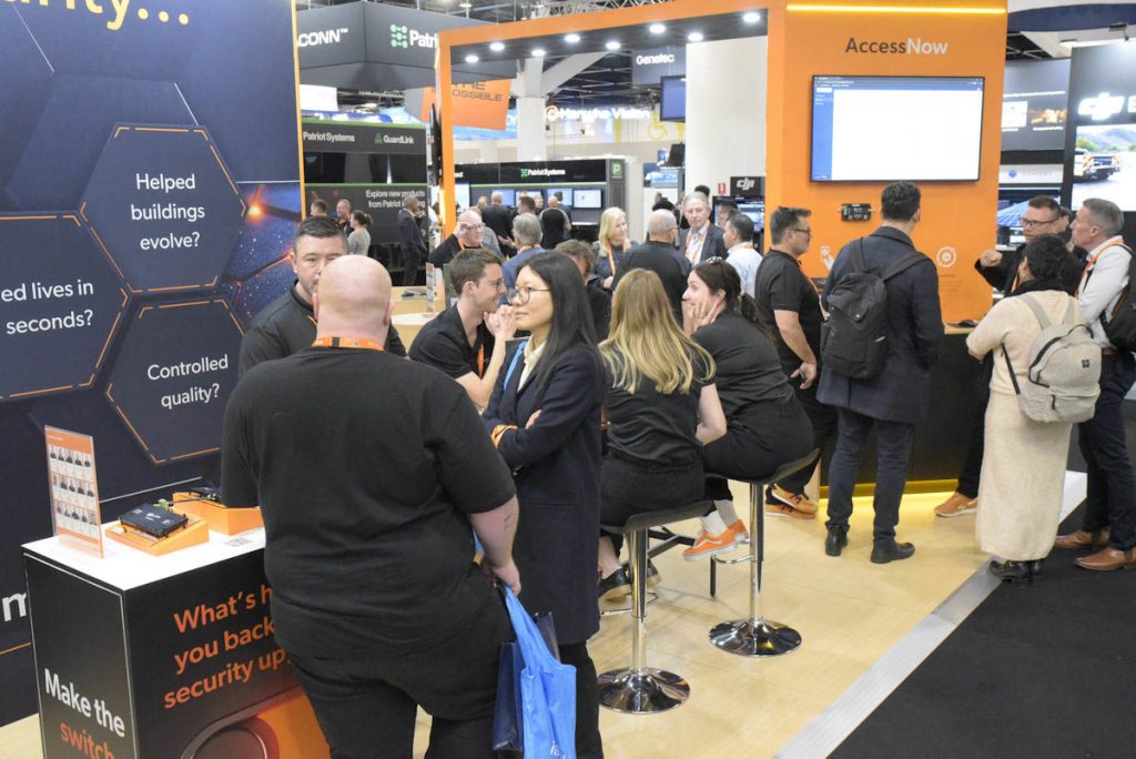 127347 scenes security expo 86