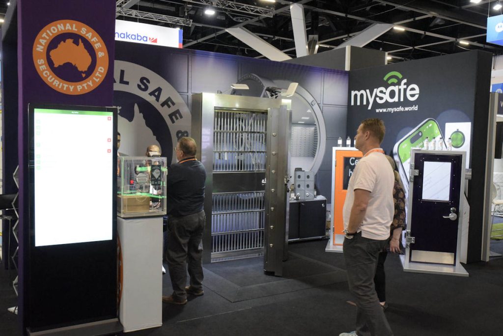 127347 scenes security expo 88