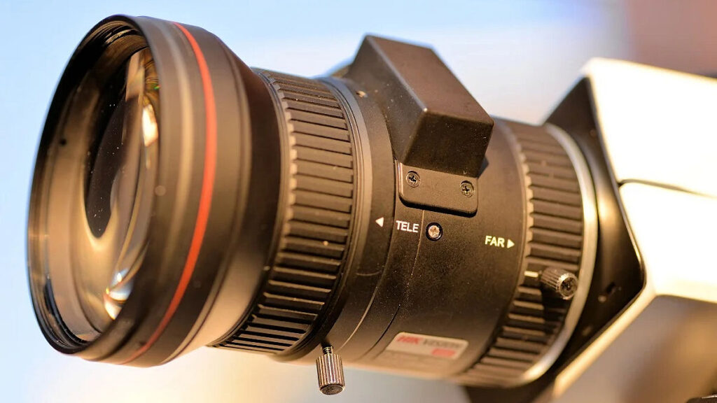 Plastic Vs Glass CCTV Lenses - What’s Best? 2 Plastic Vs Glass CCTV Lenses