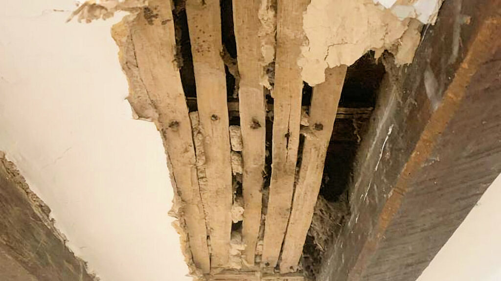 Drilling Plaster Over Lath Requires Planning