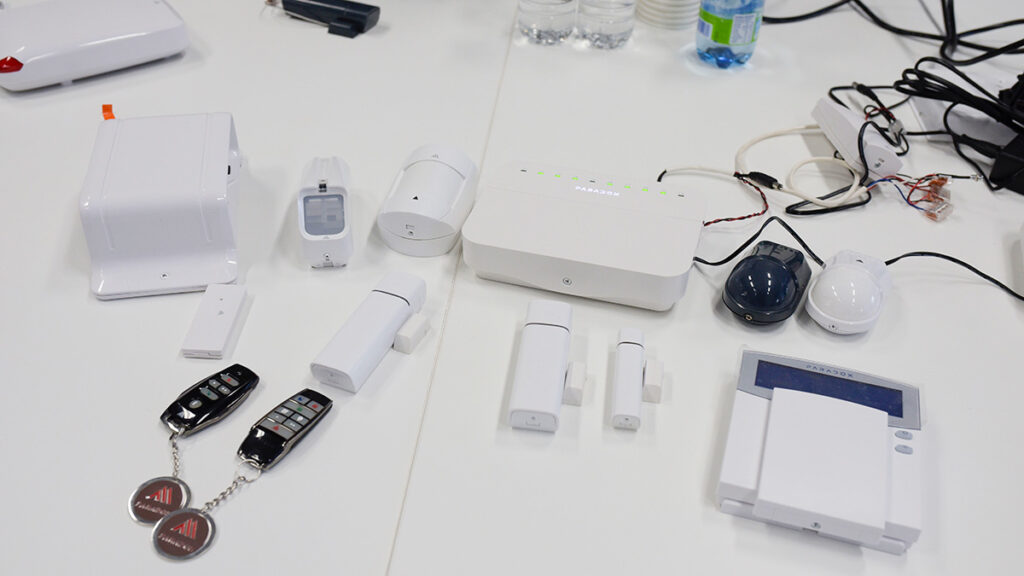 Review Paradox M25 Alarm Panel 6 Review Paradox M25 Alarm Panel