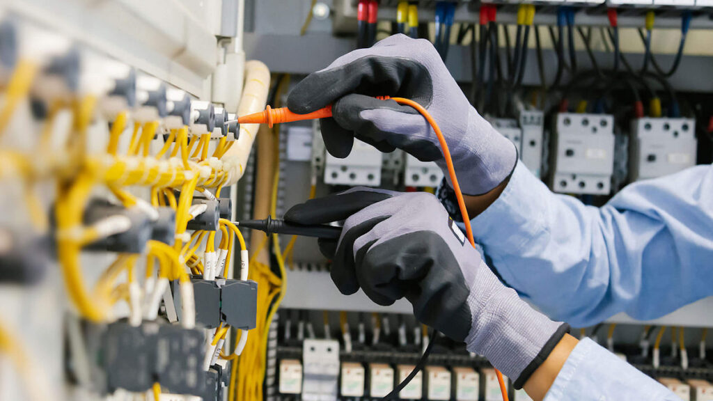 Safe Work In A Live Electrical Environment 1 Safe Work In A Live Electrical Environment