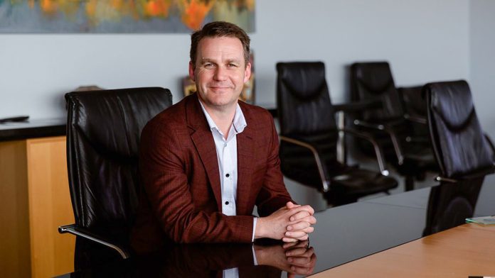 Kahl Betham To Step Down As Gallagher CEO
